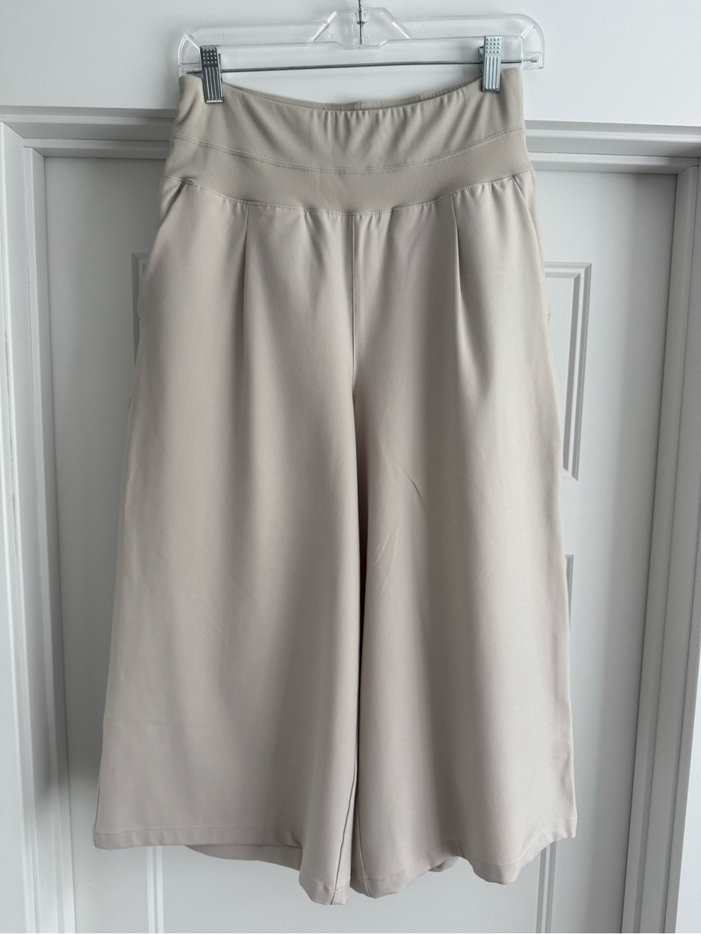 Jockey Wide-Leg High-Waist Pants in Light Beige